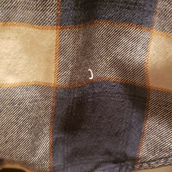 Men hollister flannel shirt size medium - Picture 3 of 5